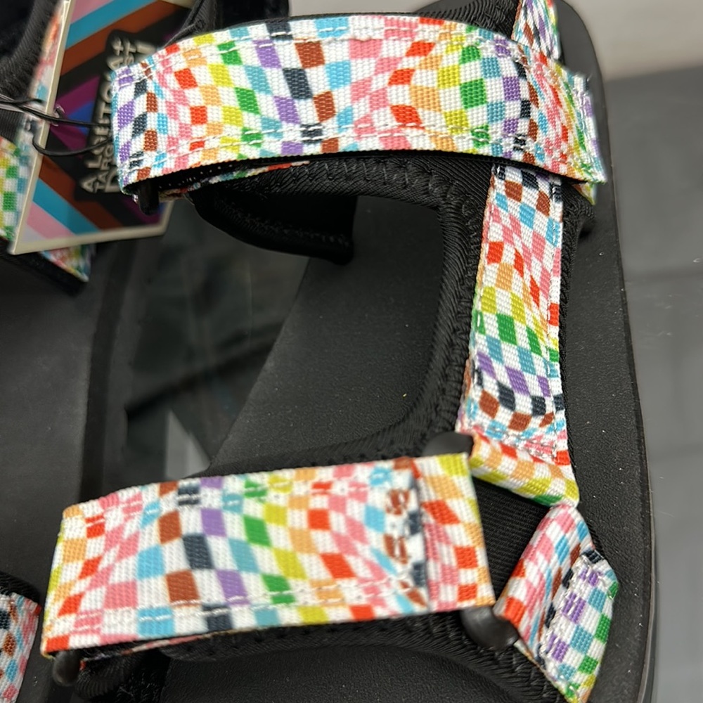 Pride Adventure Sandal - 3 Fully Adjustable Straps Kids/Small Adult Size… - Picture 5 of 8